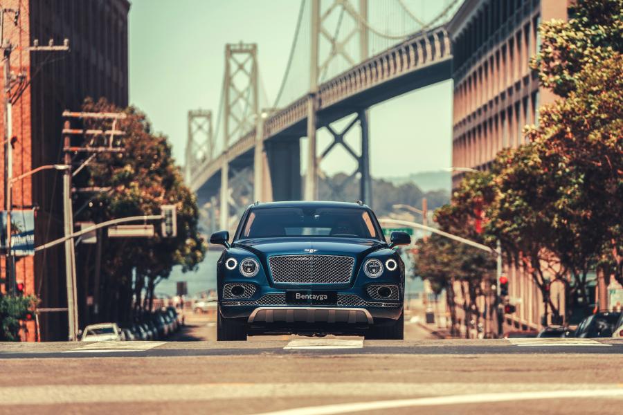  Bentley Bentayga Hybrid 2018 года  (WW) (фото 30 из 45)